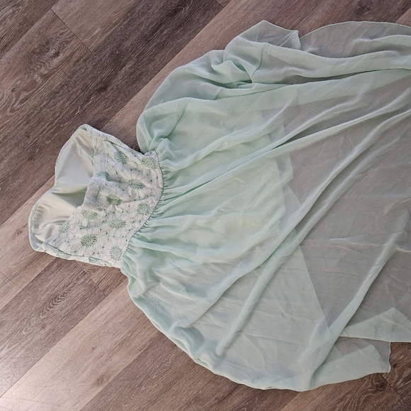 Strapless dress - Picture 4 of 8